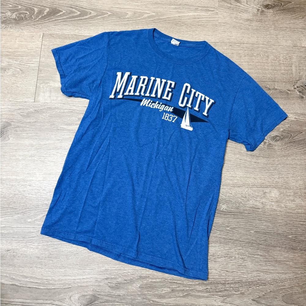 •FRUIT OF THE LOOM• MARINE CITY TEE